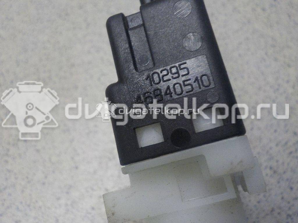 Фото Датчик включения стопсигнала  46840510 для Fiat Stilo 192 / Idea 350 / Linea 323 / Multipla 186 / Bravo {forloop.counter}}