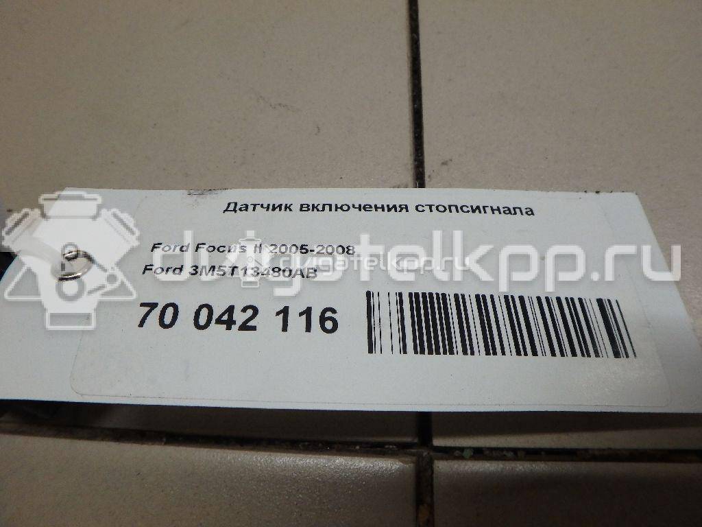 Фото Датчик включения стопсигнала  3M5T13480AB для Ford Fiesta / Focus / Tourneo / C-Max / Galaxy {forloop.counter}}