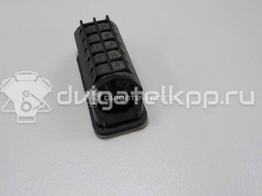 Фото Фонарь подсветки номера  5105886 для Ford Fiesta / Focus / Tourneo / C-Max / Ka {forloop.counter}}