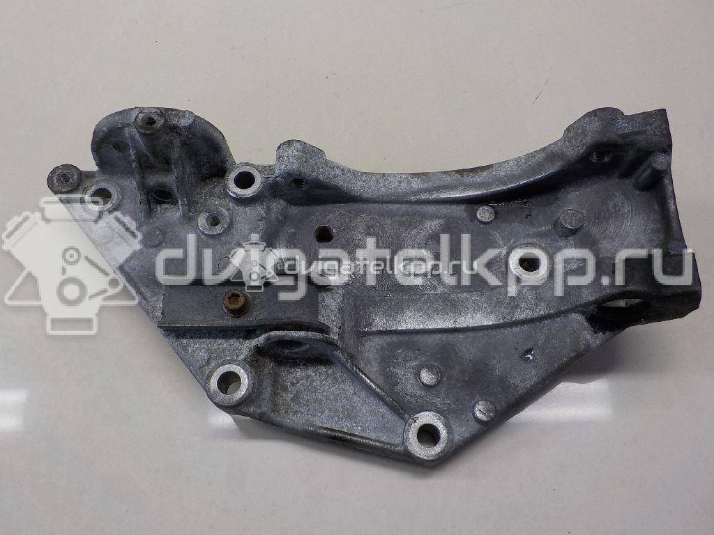 Фото Кронштейн генератора для двигателя RHF (DW10BTED4) для Citroen C4 / C5 136-140 л.с 16V 2.0 л Дизельное топливо 5706J5 {forloop.counter}}