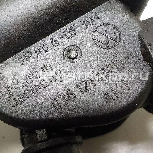 Фото Фланец двигателя системы охлаждения  038121132D для audi A4 [B7]