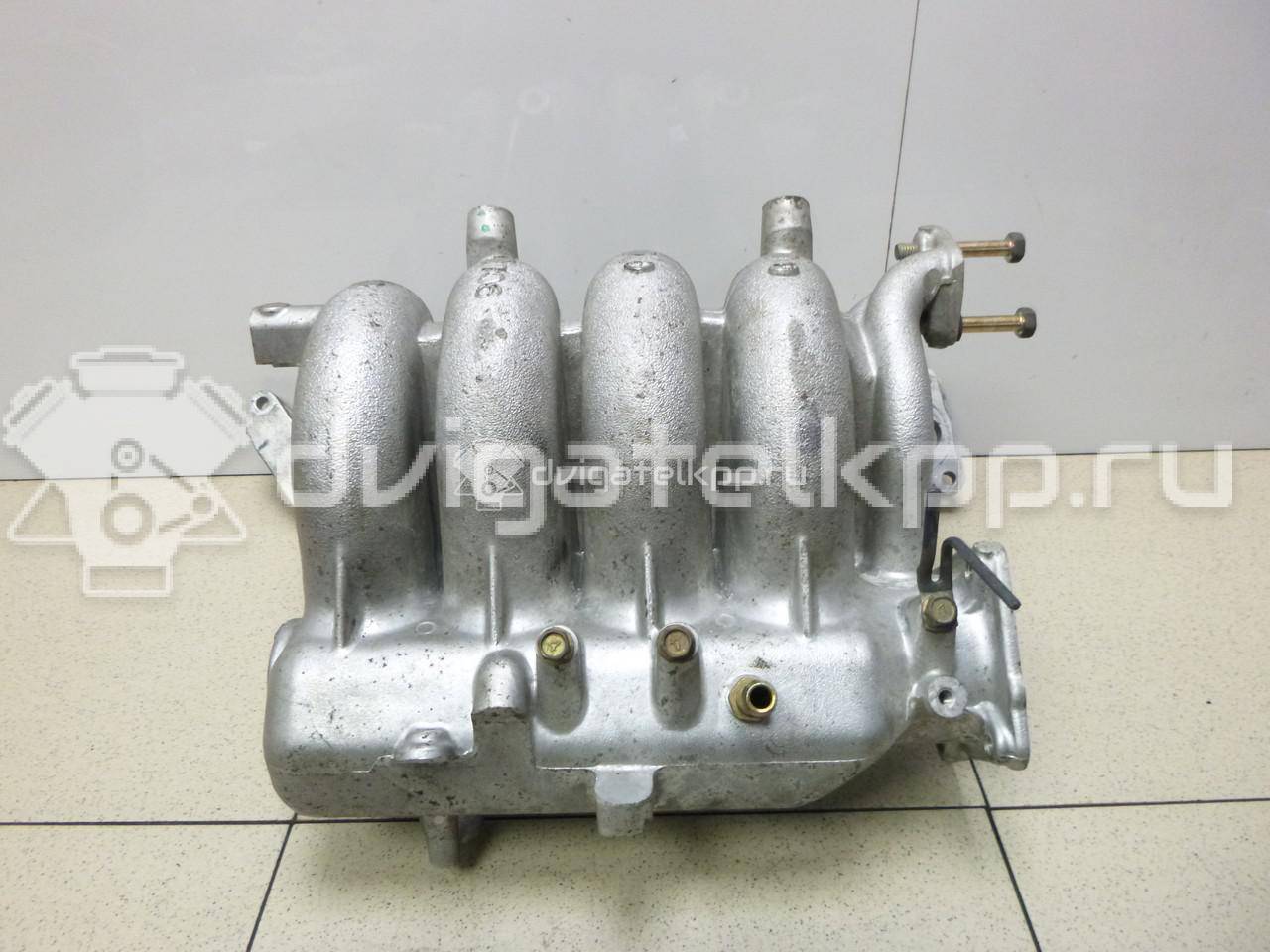 Фото Коллектор впускной для двигателя 4D56 (16V) для Mitsubishi Pajero / L 110-178 л.с 16V 2.5 л Дизельное топливо MD321706 {forloop.counter}}