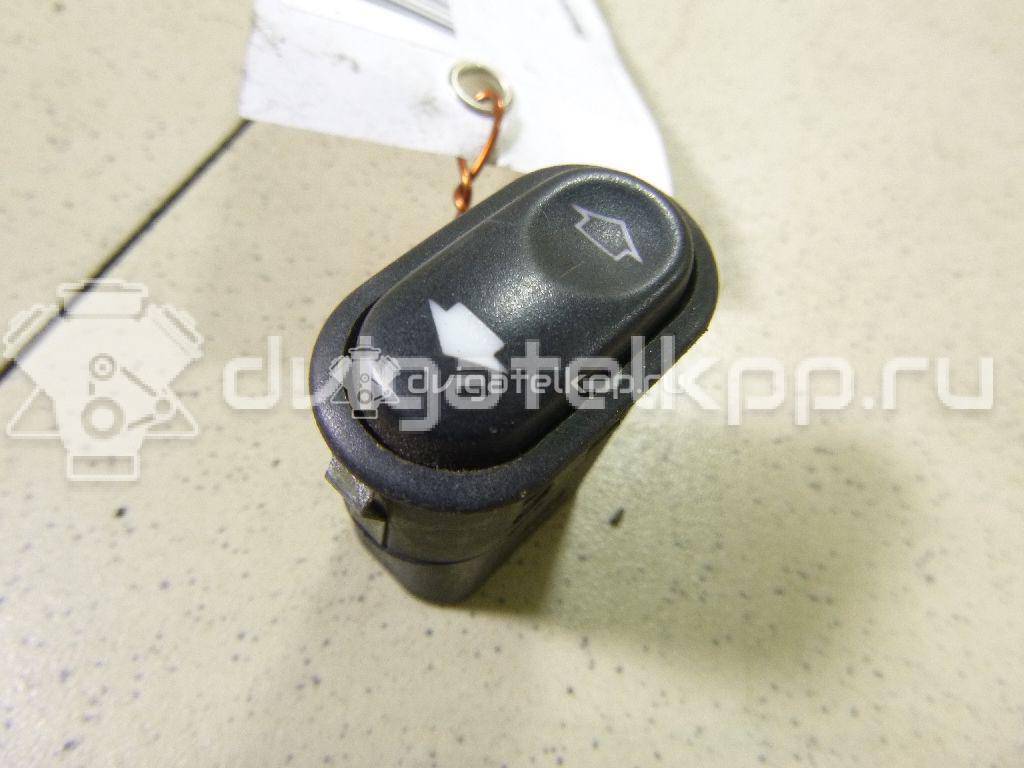 Фото Кнопка стеклоподъемника  95BG14529AB для Ford Scorpio / Transit / Escort / Mondeo {forloop.counter}}