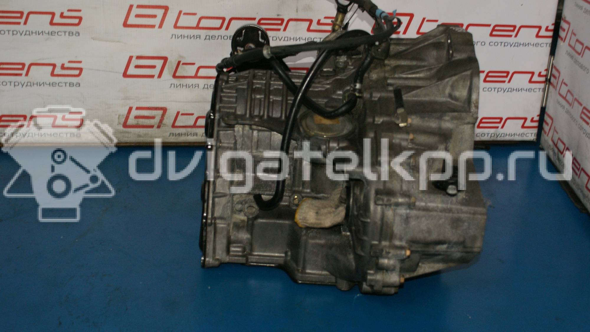 Фото Контрактный (б/у) двигатель 1SZ-FE для Toyota Yaris / Platz Ncp1 , Scp1 65-68 л.с 16V 1.0 л бензин {forloop.counter}}