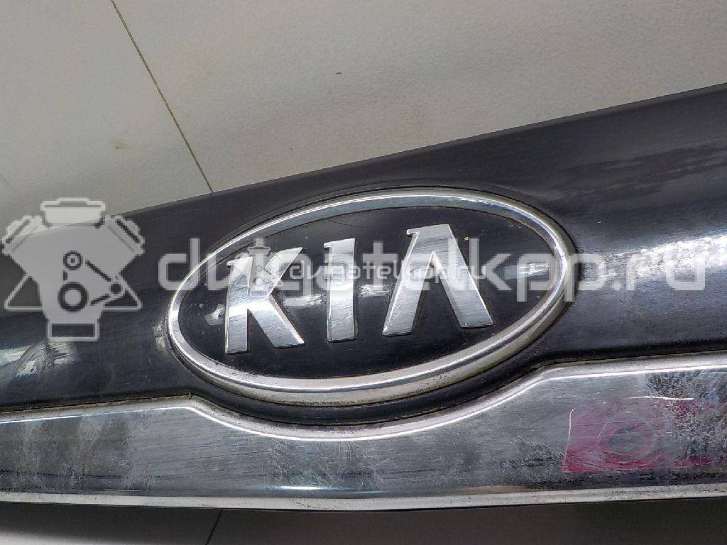 Фото Накладка двери багажника  925014d010 для Kia Carnival {forloop.counter}}