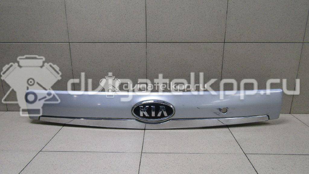 Фото Накладка двери багажника  925014D010 для Kia Carnival {forloop.counter}}