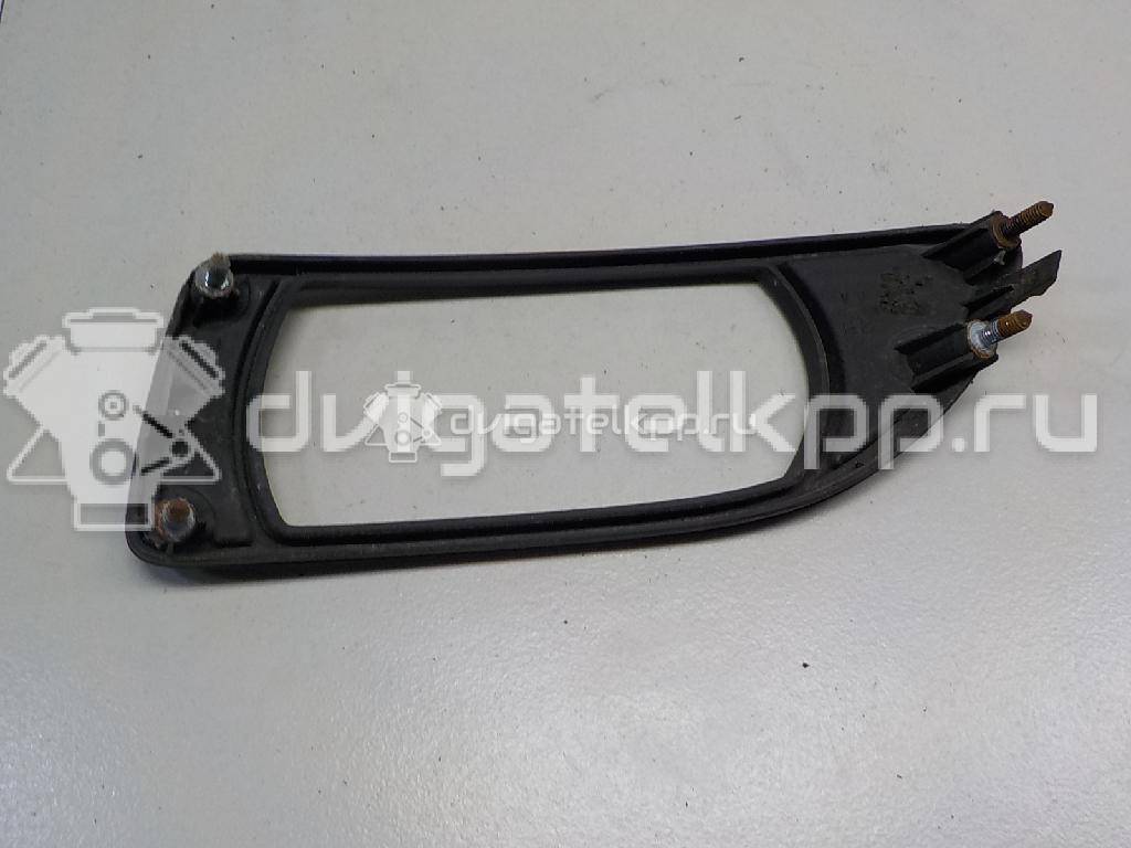 Фото Рамка противотуманной фары правой  865134D010 для Kia Carnival {forloop.counter}}