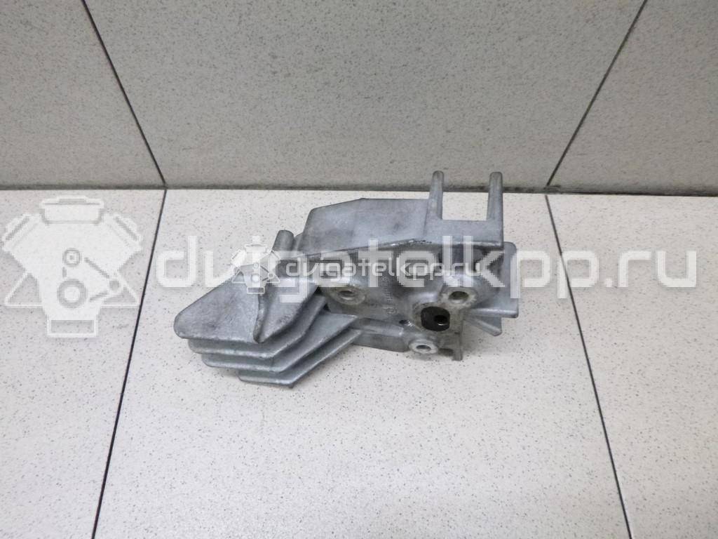 Фото Кронштейн форсунки для двигателя K9K 834 для Renault Thalia 2 / Fluence L30 / Megane 90 л.с 8V 1.5 л Дизельное топливо 8200771226 {forloop.counter}}