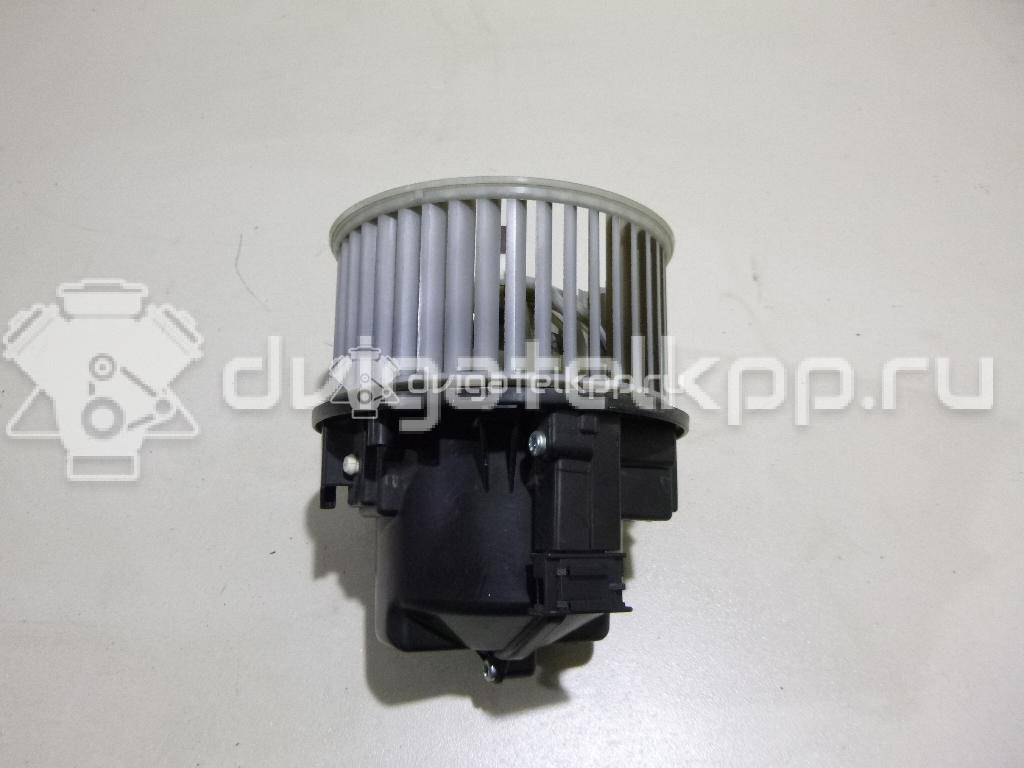 Фото Моторчик отопителя  LR016627 для Land Rover Freelander / Range Rover {forloop.counter}}