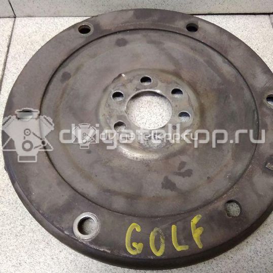 Фото Маховик для двигателя AKL для Volkswagen / Seat 100-103 л.с 8V 1.6 л бензин 068105323D