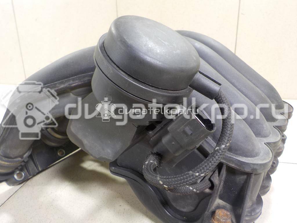 Фото Коллектор впускной для двигателя ALZ для Volkswagen Passat 102 л.с 8V 1.6 л бензин 06B133205C {forloop.counter}}