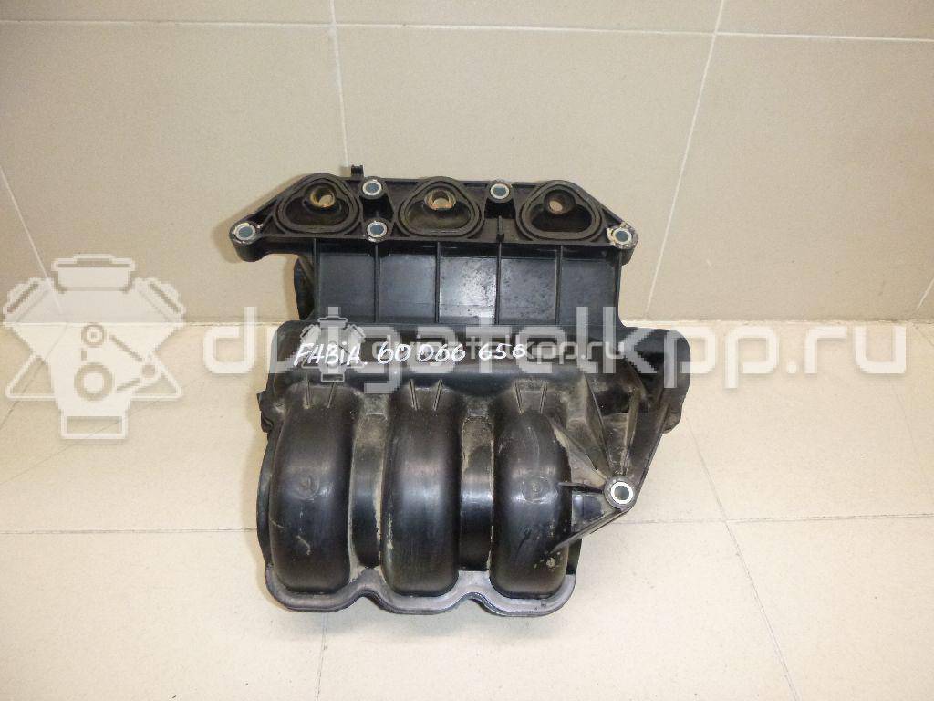 Фото Коллектор впускной для двигателя CGPA для Volkswagen Polo 70 л.с 12V 1.2 л бензин 03E129711F {forloop.counter}}