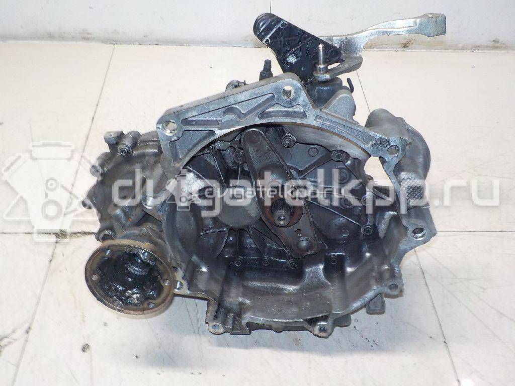 Фото Контрактная (б/у) МКПП для Volkswagen Polo / Caddy / Golf 110 л.с 16V 1.6 л CWVA бензин 02T300048L {forloop.counter}}