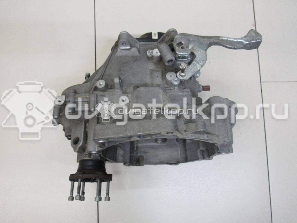 Фото Контрактная (б/у) МКПП для Volkswagen Polo / Caddy / Golf 110 л.с 16V 1.6 л CWVA бензин 02T300048L {forloop.counter}}