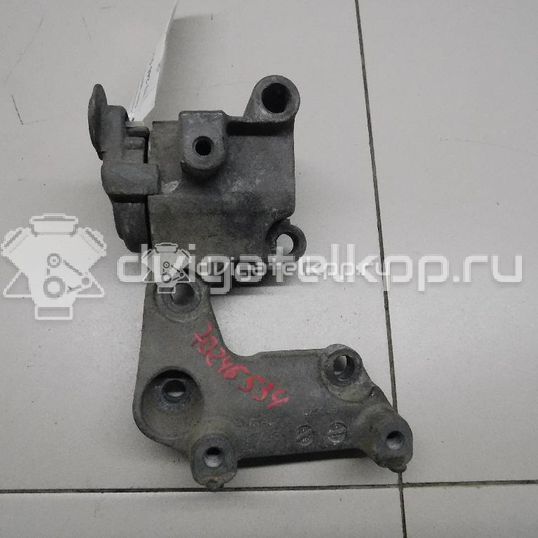 Фото Ролик руч.ремня с кронштейном для двигателя 2GR-FE для Toyota Camry / Alphard / Harrier / Venza V1 / Avalon 204-328 л.с 24V 3.5 л бензин 1662031040