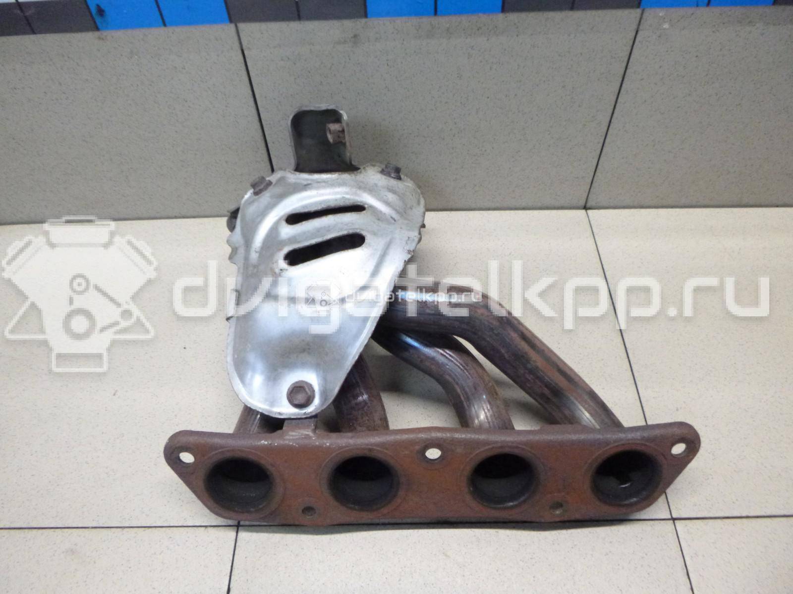 Фото Коллектор выпускной для двигателя 1ZR-FAE для Toyota Verso / Corolla / Avensis / Auris 132-180 л.с 16V 1.6 л бензин 171410T050 {forloop.counter}}