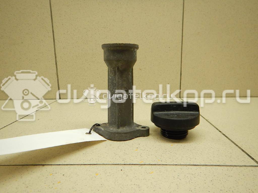 Фото Маслозаливная горловина для двигателя 2UZ-FE для Toyota Land Cruiser / Tundra , / 4 / Sequoia 233-288 л.с 32V 4.7 л бензин {forloop.counter}}