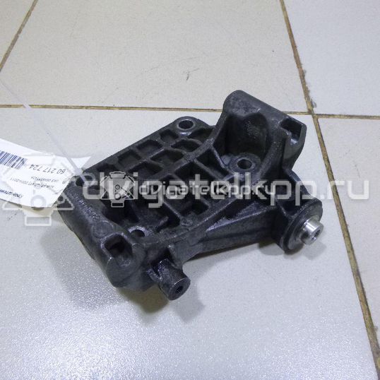 Фото Кронштейн генератора для двигателя BPP для Audi A4 / A6 180 л.с 24V 2.7 л Дизельное топливо 059903143K