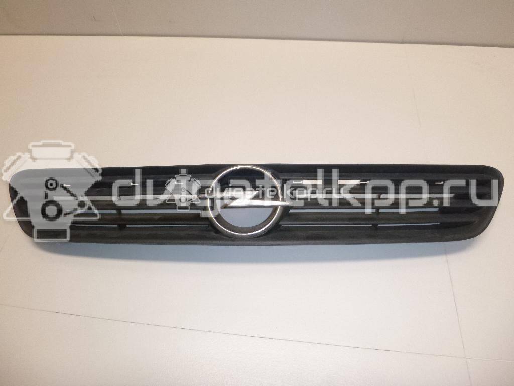 Фото Решетка радиатора  6320068 для Opel Zafira {forloop.counter}}