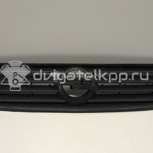 Фото Решетка радиатора  6320069 для Opel Zafira