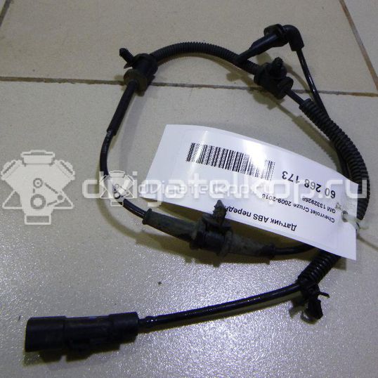 Фото Датчик ABS передний  13329258 для Opel Astra / Ampera / Zafira / Meriva