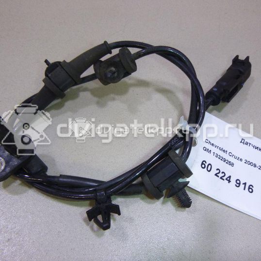 Фото Датчик ABS передний  13329258 для Opel Astra / Ampera / Zafira / Meriva