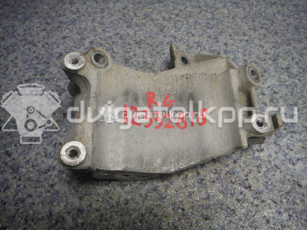 Фото Кронштейн генератора для двигателя EDZ для Chrysler Voyager / Stratus / Pt Cruiser / Sebring 140-163 л.с 16V 2.4 л бензин 04861550AA {forloop.counter}}