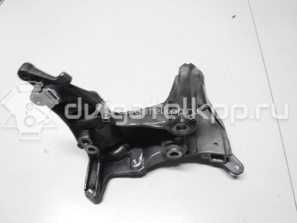 Фото Кронштейн генератора для двигателя 9HY (DV6TED4) для Citroen C4 / C5 / Xsara 109-116 л.с 16V 1.6 л Дизельное топливо 5706N6 {forloop.counter}}