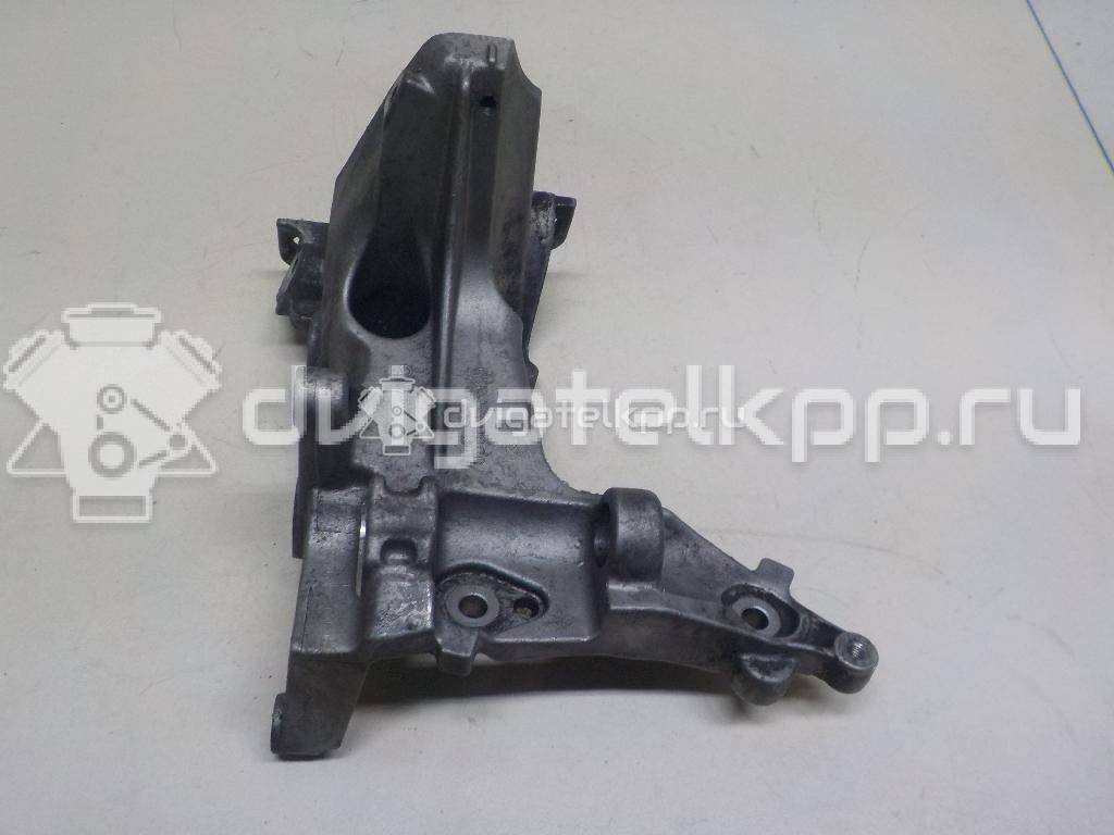 Фото Кронштейн генератора для двигателя 9HY (DV6TED4) для Citroen C4 / C5 / Xsara 109-116 л.с 16V 1.6 л Дизельное топливо 5706K0 {forloop.counter}}