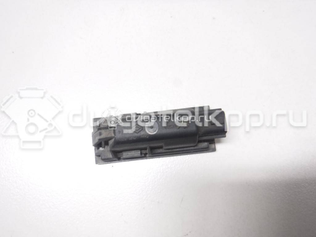 Фото Фонарь подсветки номера  8200013577 для Renault Modus Grand F Jp0 / Megane / Clio / Laguna / Scénic {forloop.counter}}