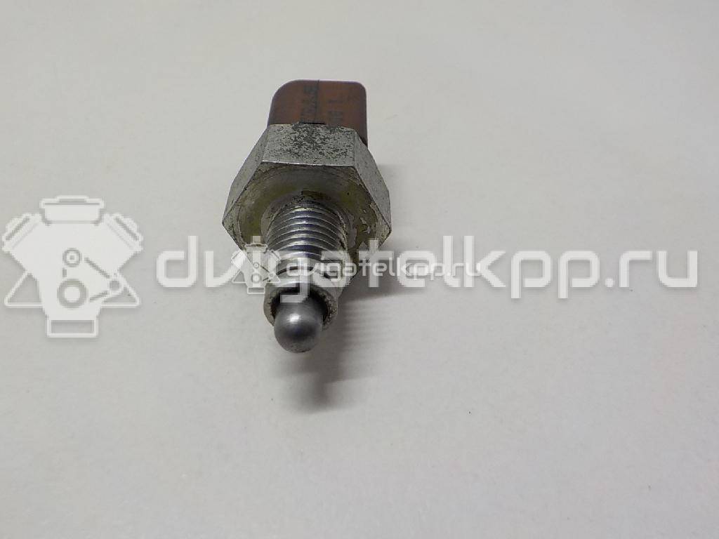 Фото Датчик включения заднего хода  02T945415P для Seat Ibiza / Cordoba / Leon / Toledo / Alhambra {forloop.counter}}