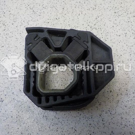 Фото Кронштейн радиатора  1K0121367D для Seat Ibiza / Leon / Toledo / Altea