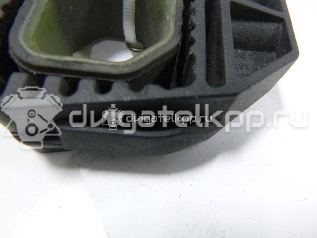 Фото Кронштейн радиатора  1K0121367D для Seat Ibiza / Leon / Toledo / Altea {forloop.counter}}