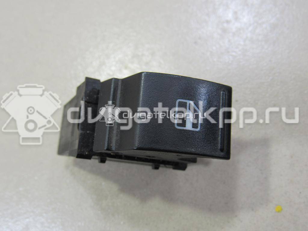 Фото Кнопка стеклоподъемника  7L6959855B для Seat Ibiza / Leon / Toledo / Alhambra / Altea {forloop.counter}}