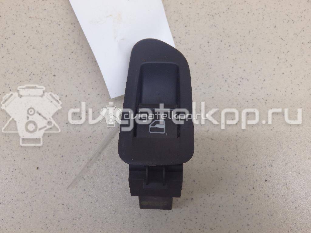 Фото Кнопка стеклоподъемника  7L6959855B для Seat Ibiza / Leon / Toledo / Alhambra / Altea {forloop.counter}}