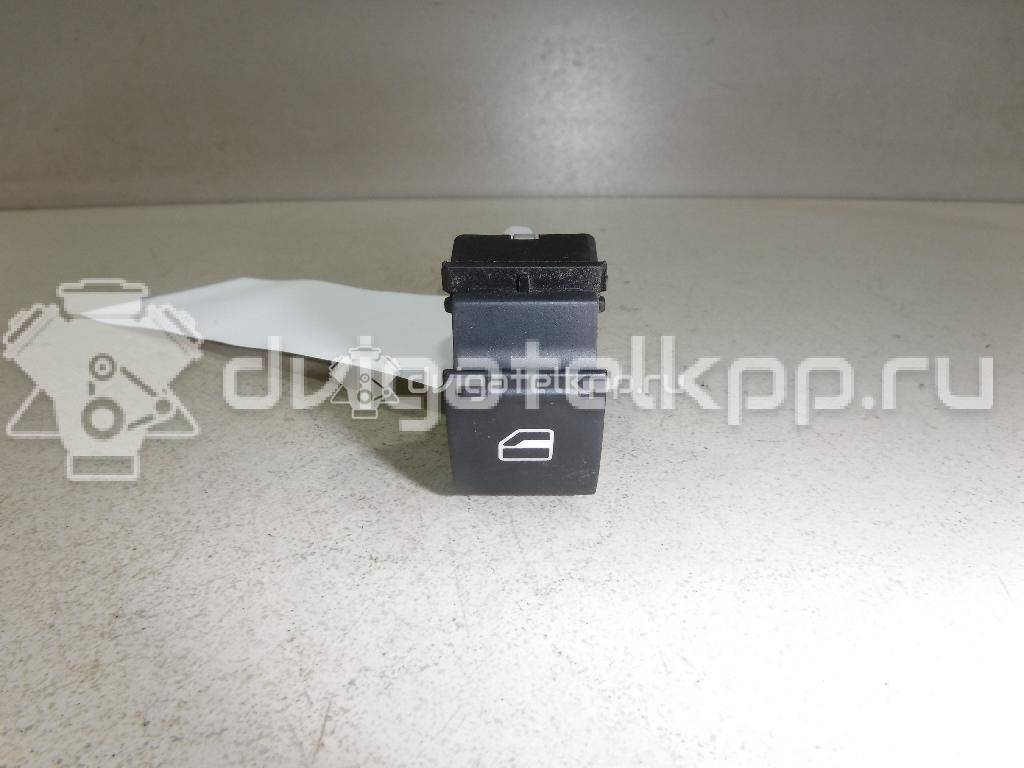 Фото Кнопка стеклоподъемника  7L6959855B для Seat Ibiza / Leon / Toledo / Alhambra / Altea {forloop.counter}}