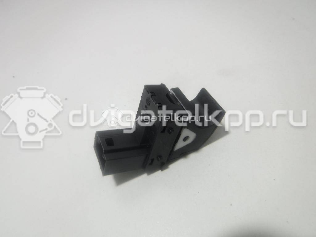 Фото Кнопка стеклоподъемника  7L6959855B для Seat Ibiza / Leon / Toledo / Alhambra / Altea {forloop.counter}}