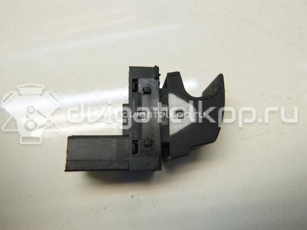 Фото Кнопка стеклоподъемника  7L6959855B для Seat Ibiza / Leon / Toledo / Alhambra / Altea {forloop.counter}}