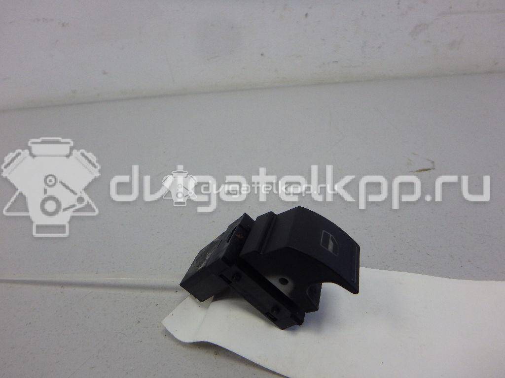 Фото Кнопка стеклоподъемника  7L6959855B для Seat Ibiza / Leon / Toledo / Alhambra / Altea {forloop.counter}}