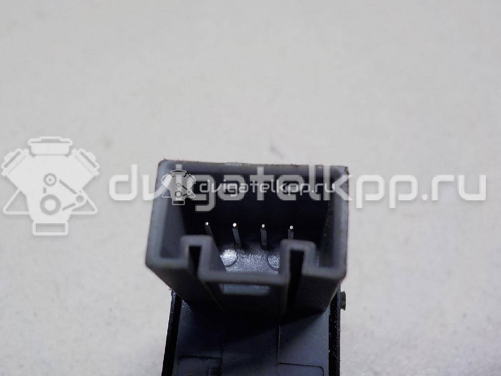 Фото Кнопка стеклоподъемника  1F0959855 для Seat Ibiza / Leon / Toledo / Alhambra / Altea {forloop.counter}}