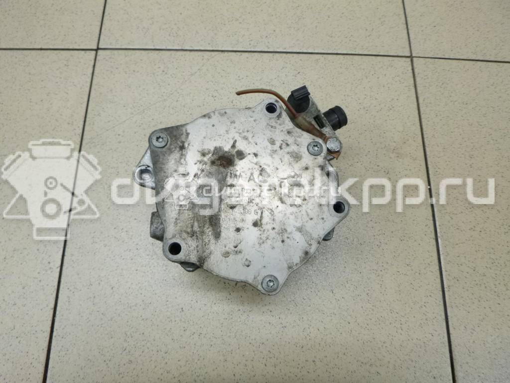 Фото Насос вакуумный  06J145100G для Seat Leon / Alhambra / Altea / Exeo {forloop.counter}}