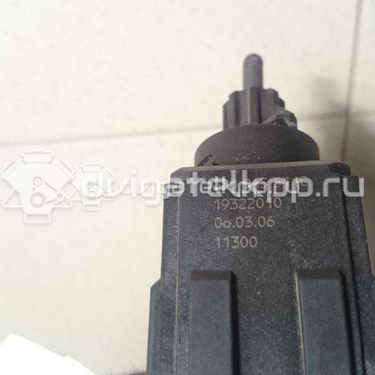 Фото Датчик включения стопсигнала  3B0945511C для Seat Leon / Toledo / Altea / Exeo / Arosa 6H