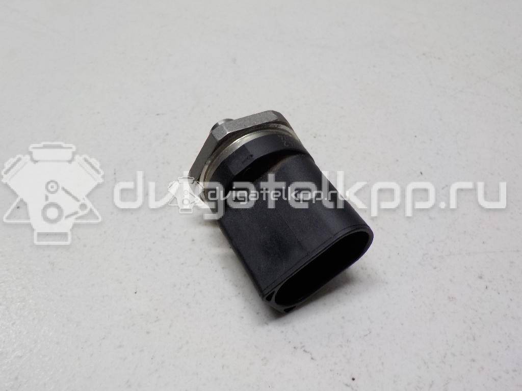 Фото Датчик давления топлива  06J906051F для Seat Ibiza / Leon / Toledo / Alhambra / Ateca Kh7 {forloop.counter}}