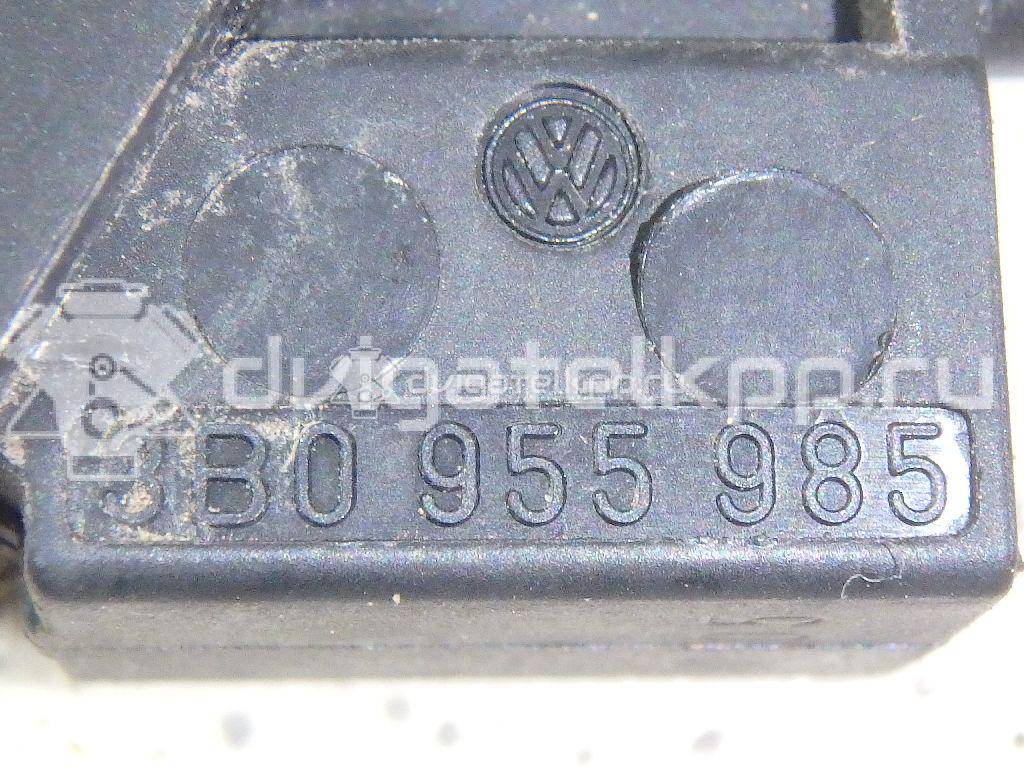 Фото Форсунка омывателя лобового стекла  3B0955985 для Skoda Fabia / Octavia {forloop.counter}}