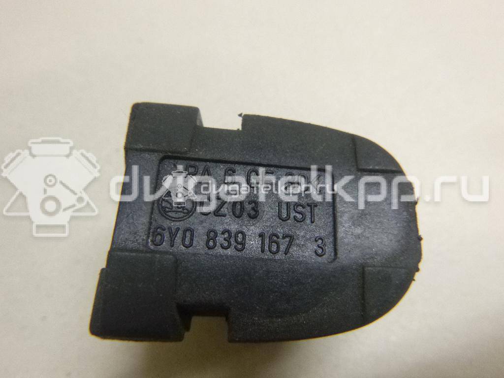 Фото Накладка вставки замка двери  6Y0839167 для Skoda Roomster 5J / Octaviaii 1Z3 / Fabia / Octavia / Superb {forloop.counter}}