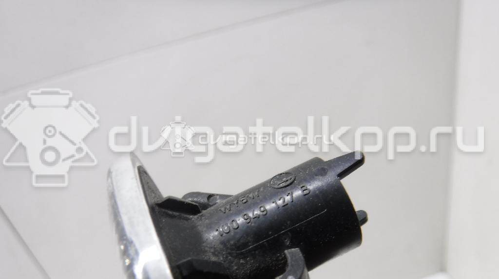 Фото Повторитель на крыло белый  1U0949127B для Skoda Roomster 5J / Octaviaii 1Z3 / Fabia / Octavia / Superb {forloop.counter}}