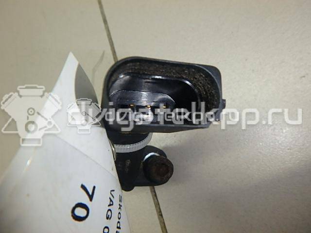 Фото Датчик положения коленвала  032906433 для Skoda Roomster 5J / Octaviaii 1Z3 / Yeti 5L / Fabia / Octavia {forloop.counter}}