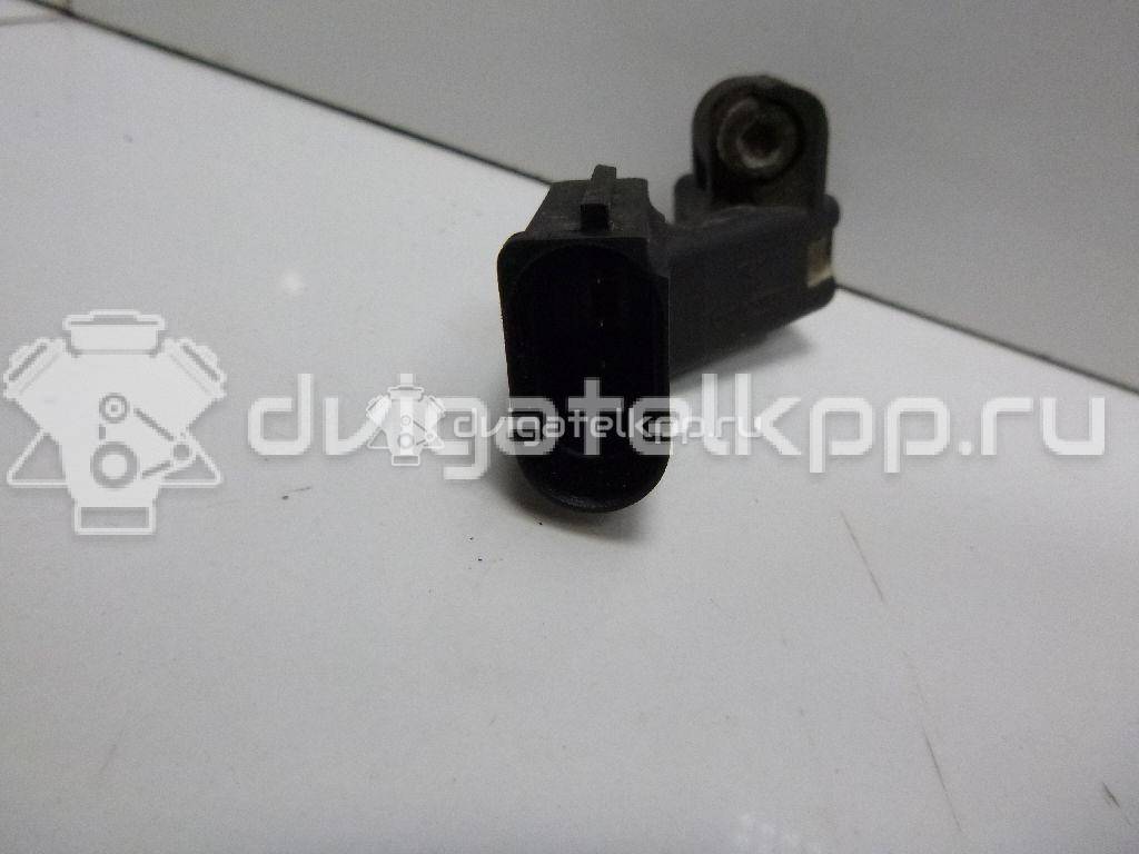 Фото Датчик положения коленвала  032906433 для Skoda Roomster 5J / Octaviaii 1Z3 / Yeti 5L / Fabia / Octavia {forloop.counter}}