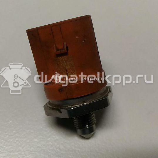 Фото Датчик давления топлива  06j906051d для Skoda Roomster 5J / Octaviaii 1Z3 / Yeti 5L / Fabia / Octavia