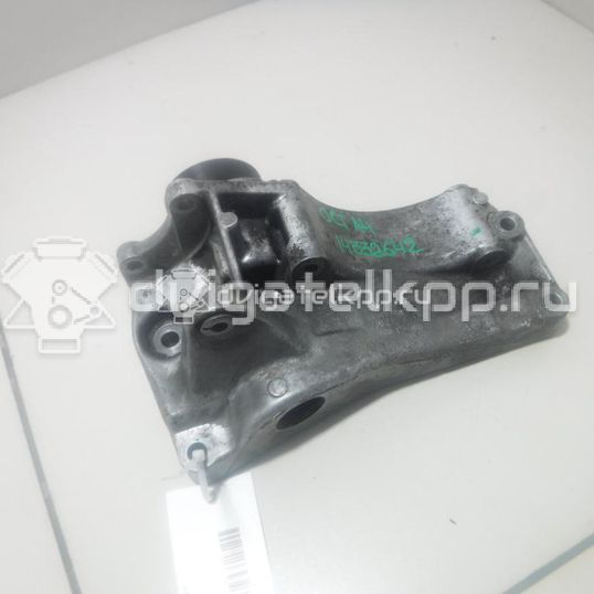 Фото Кронштейн генератора  030145169H для Skoda Octavia / Felicia